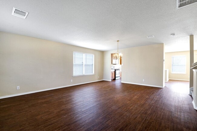 Building Photo - ***APPLICATION CURRENTLY UNDER REVIEW***MO...