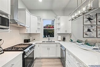 Building Photo - 2217 Estribo Dr