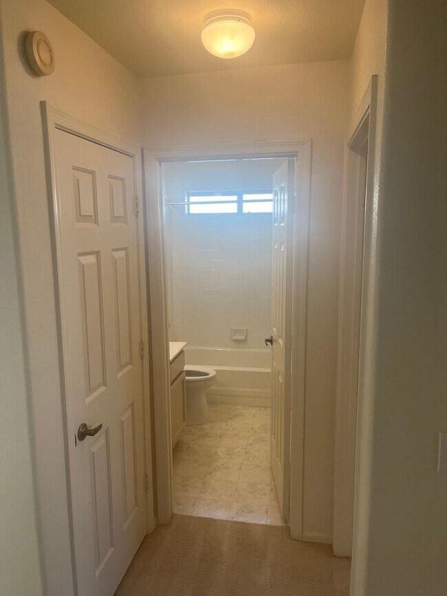 Building Photo - 55+ 2 Bed 2 bath home!