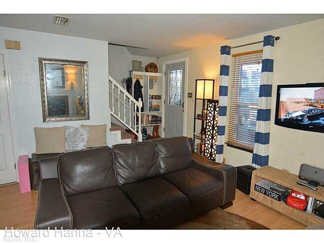 Building Photo - 3 br, 1.5 bath House - 3745 Canadian Arch