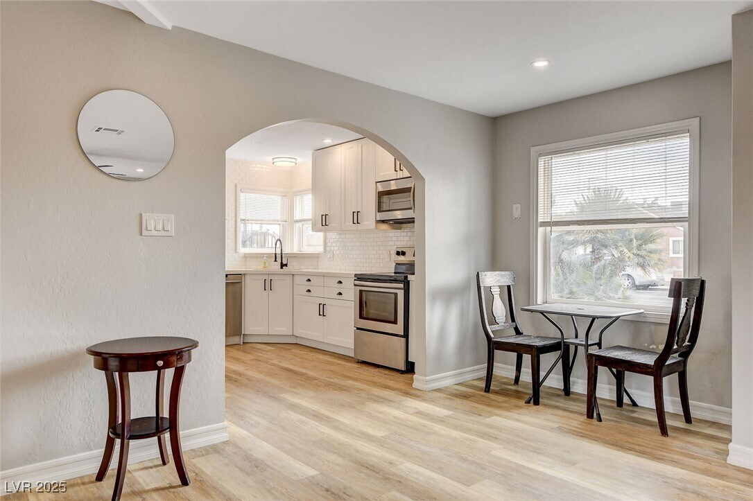 Foto principal - 1017 E Oakey Blvd