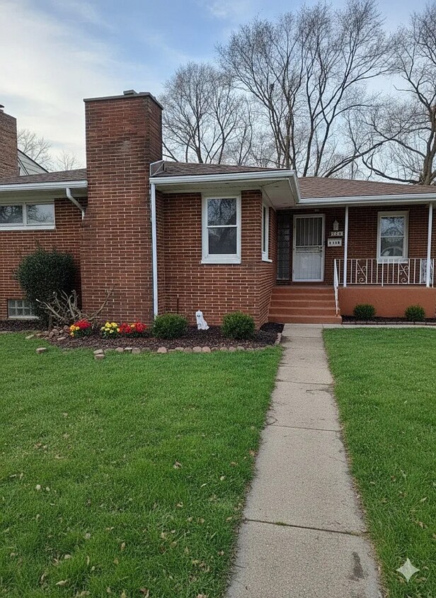 Foto principal - Now Leasing 4-Bedroom Home in Gary, IN!