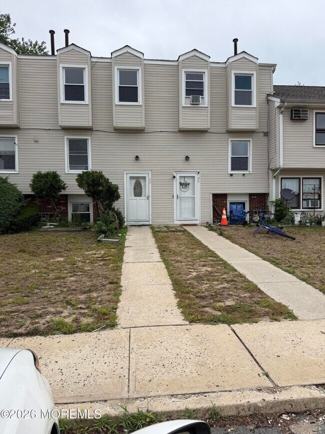Building Photo - 92 Sawmill Rd