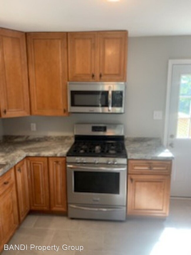 Building Photo - 2 br, 1 bath House - 120 W Dawes Avenue