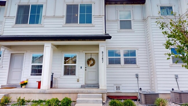 Building Photo - 9367 N Vernham Ln