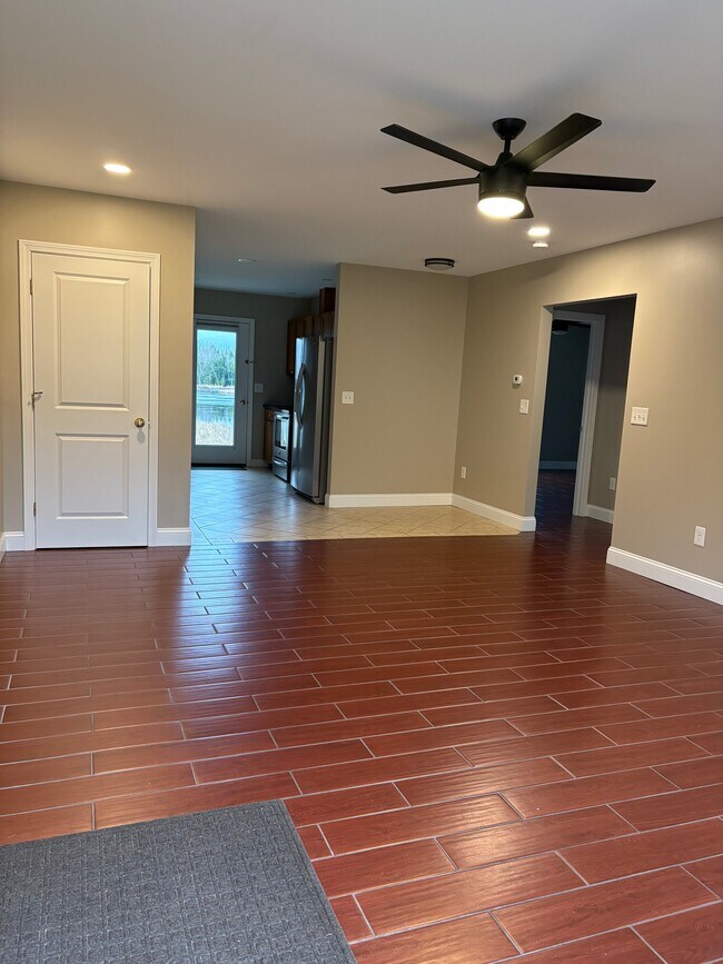 Foto del edificio - 9 Woodduck Ln