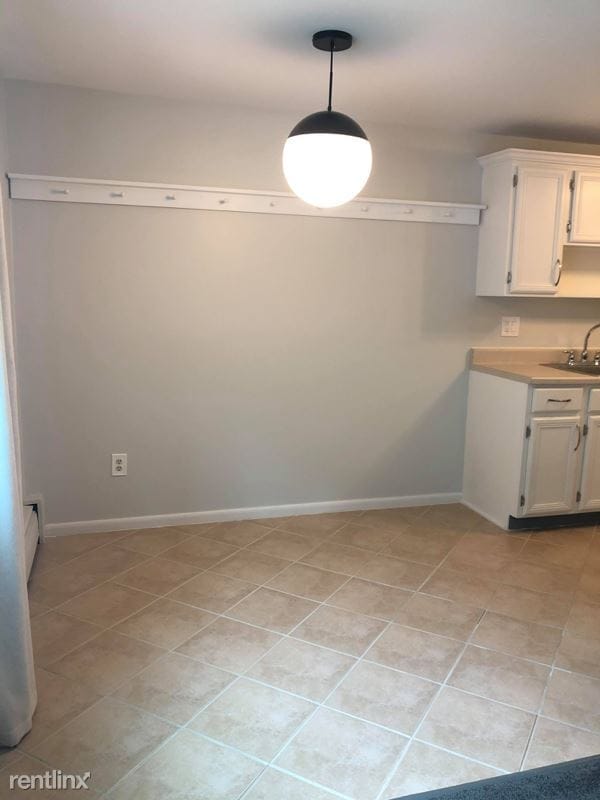 Building Photo - 6000 Nob Hill Dr