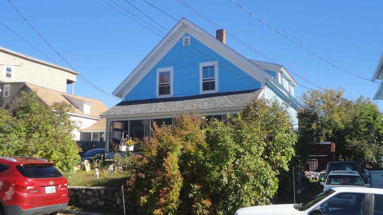 4 Storer Ct Unit A RR 500, Derry, NH 03038 Apartment for Rent in