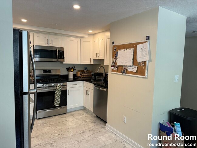 Foto del edificio - 137 Glenville Ave