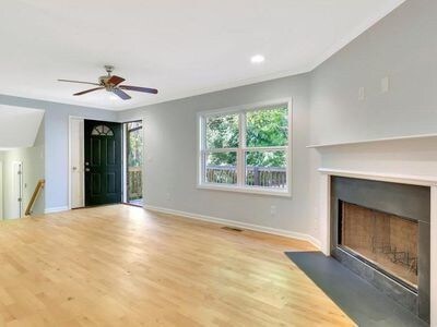 Building Photo - 3745 Hickory Pl SE