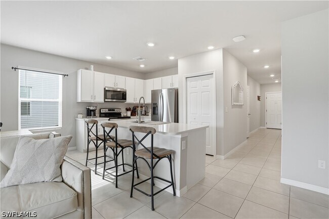 Building Photo - 15054 Wildflower Cir