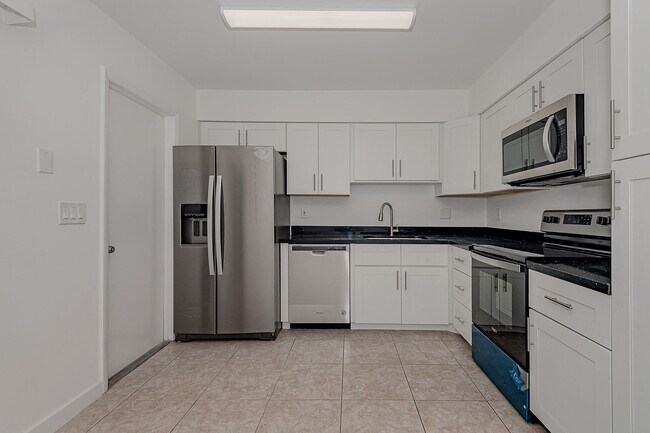 Building Photo - 3860 Vancott St