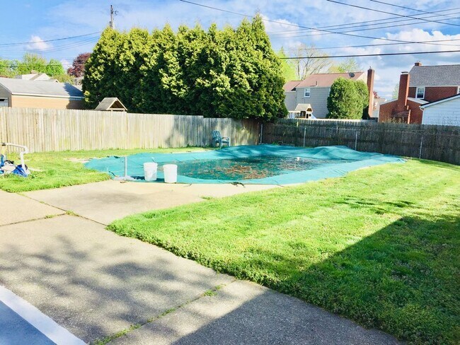 Foto del edificio - 4 Bedroom Home with Swimming Pool