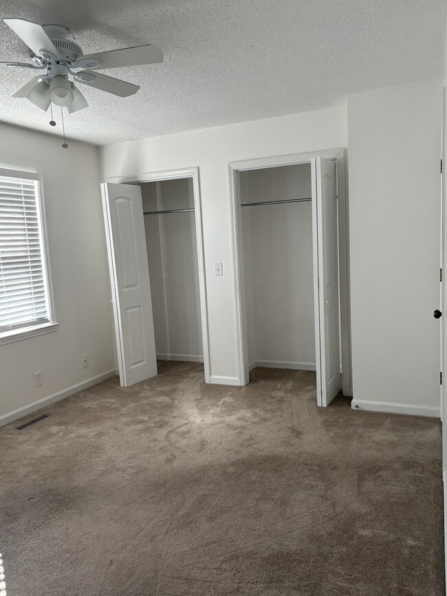 2nd bedroom - 1410 Skyline Dr