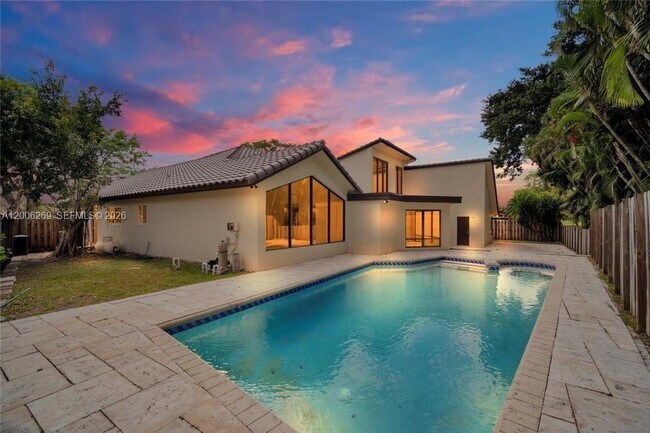 Foto del edificio - 8881 N Lake Dasha Dr