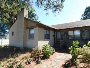 Building Photo - 3910 Wicklow Dr