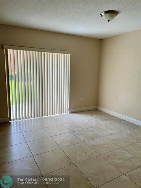 Foto del edificio - 9820 NW 20th Pl