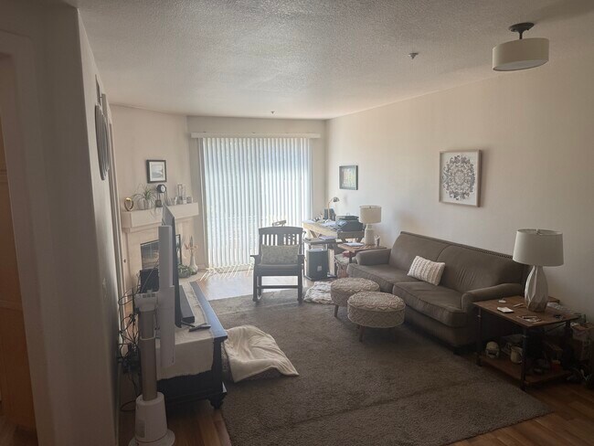 Building Photo - 4018 Brindisi Pl