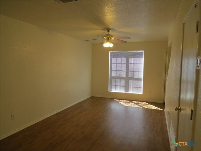 Building Photo - 4003 Pilgram Dr