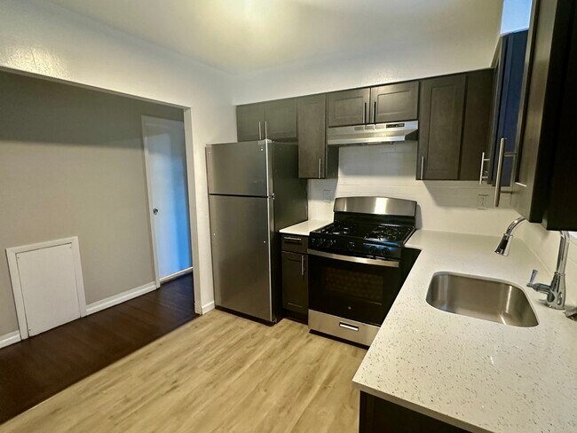 Foto del edificio - 1144 E Mount Airy Ave