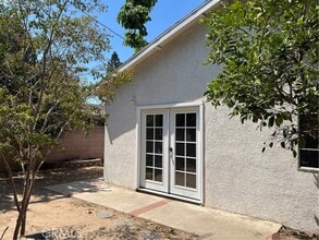 Building Photo - 1136 Cary Ave