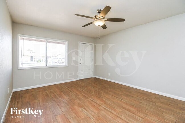 Foto del edificio - 15035 N 28th Ave