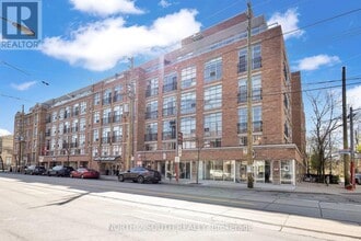 Building Photo - 955 Queen St W