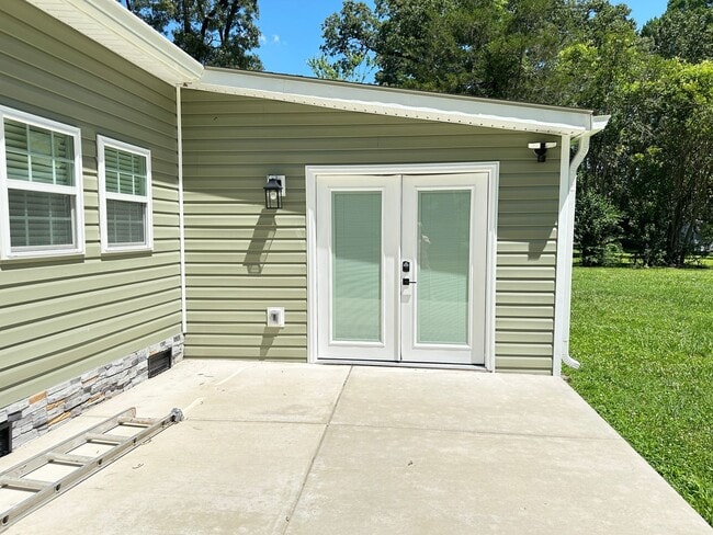 Building Photo - 408 Branch St