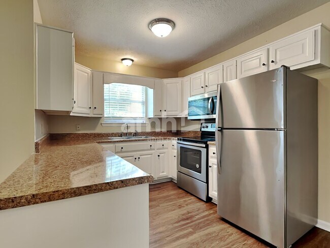 Building Photo - 205 Apache Trail