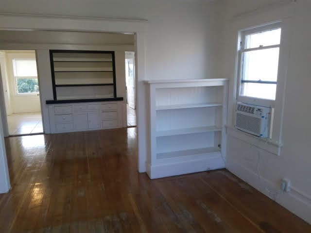 Building Photo - 5718 Camerford Ave