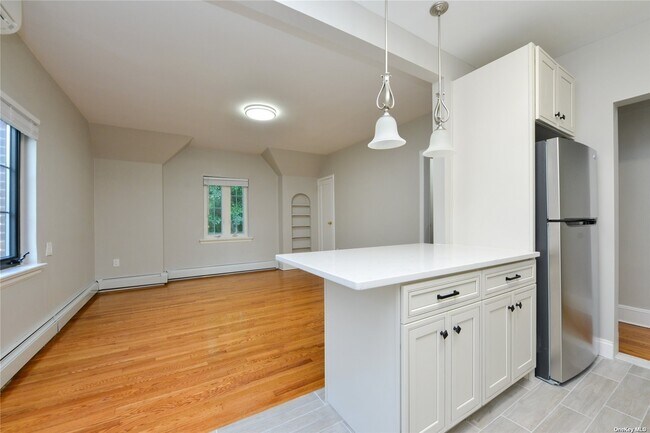 Foto del edificio - 43-34 192nd St