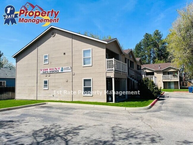 Building Photo - 2914 W Stewart Ave