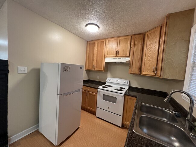 Foto del edificio - 1912 Heyward Brockington Rd