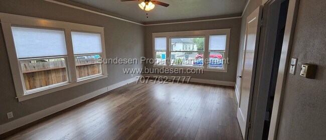 Foto del edificio - 126 Leland St