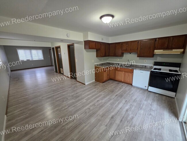 Foto del edificio - 3865-3871-3871 W 73rd Ct