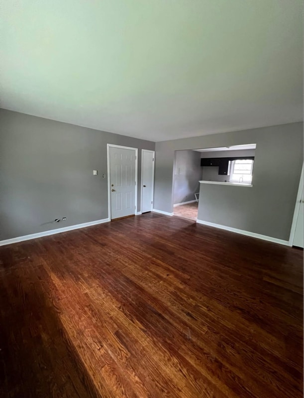 Building Photo - 221 S Small Ave