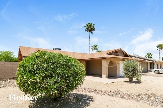 Building Photo - 17824 N 57th Dr