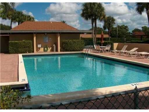 Photo - 5250 Woodland Lakes Dr (Palm Beach Gardens, FL) Apartment
