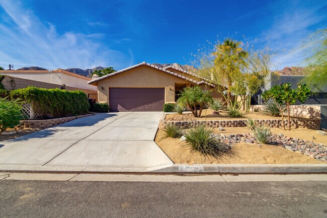 Building Photo - 53045 Avenida Alvarado