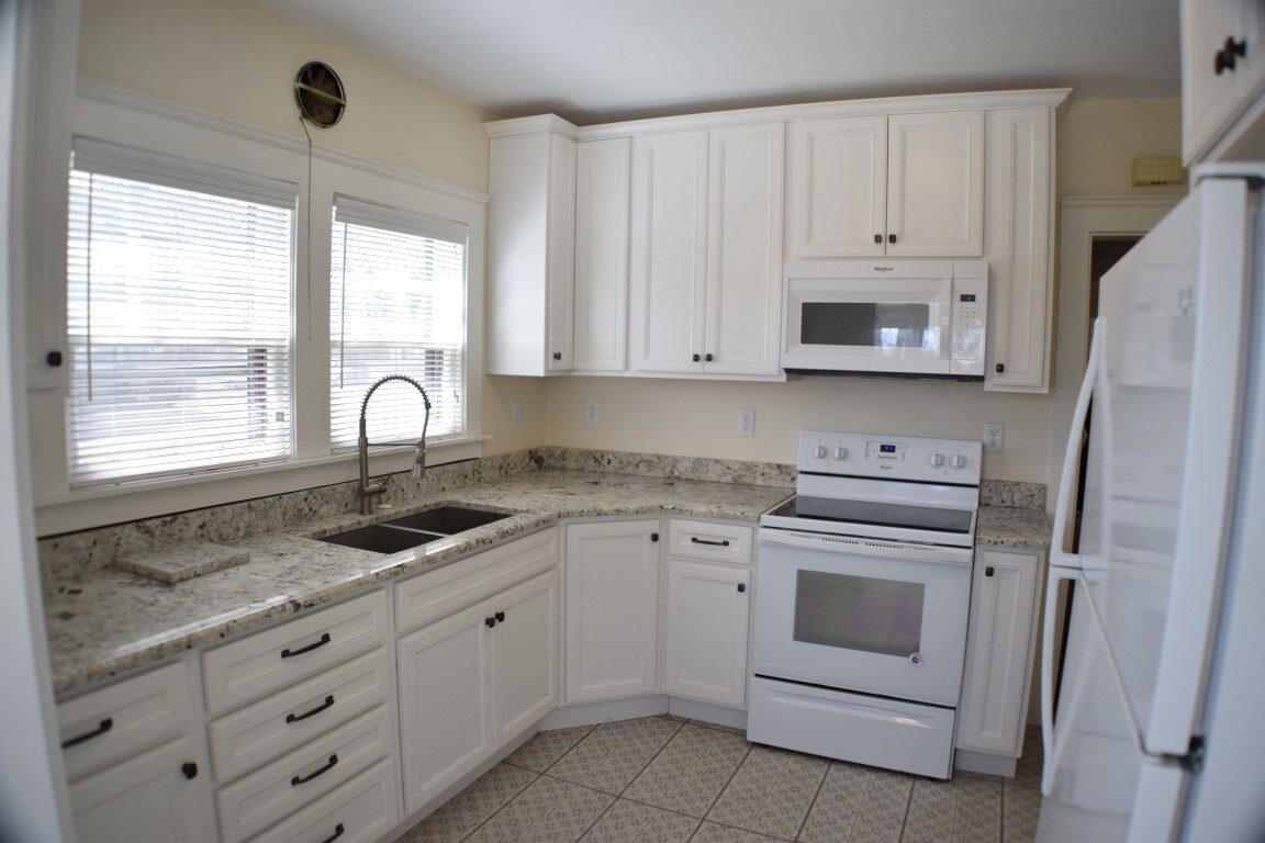Kitchen - 217 3rd St