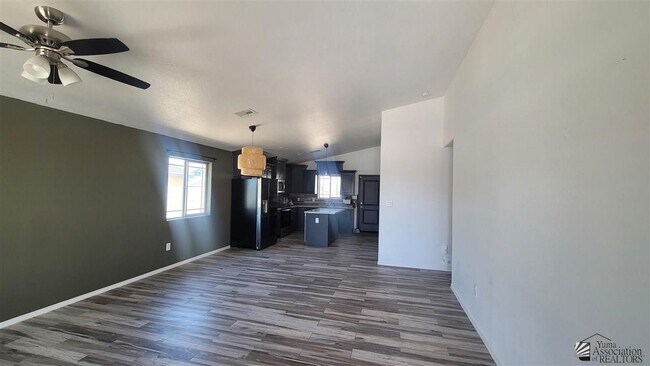 Foto del edificio - 8614 E 41st Ln