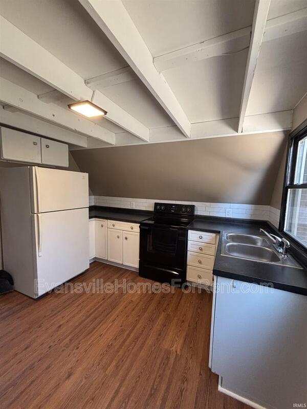 Foto del edificio - 1625 N St Joseph Ave