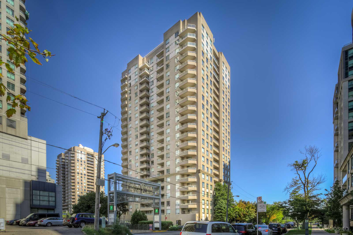 Building Photo - 18-1818 Hillcrest Ave