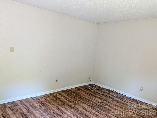 Building Photo - 354 Harrill St