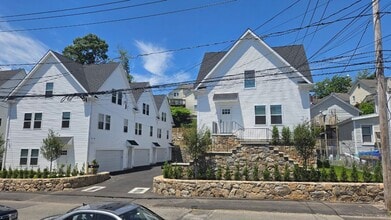 Building Photo - 25 Bouton St