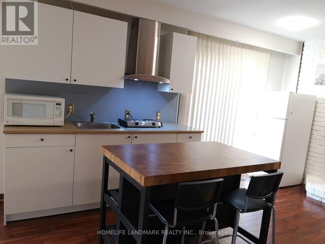 Building Photo - 22 Glendinning Ave