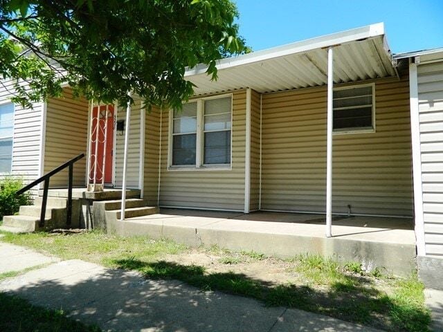 Building Photo - 5220 James Ave