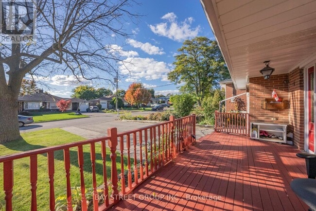 Photo du bâtiment - 43 Sherwood Forest Dr