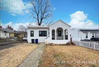 Building Photo - 3717 37th Pl