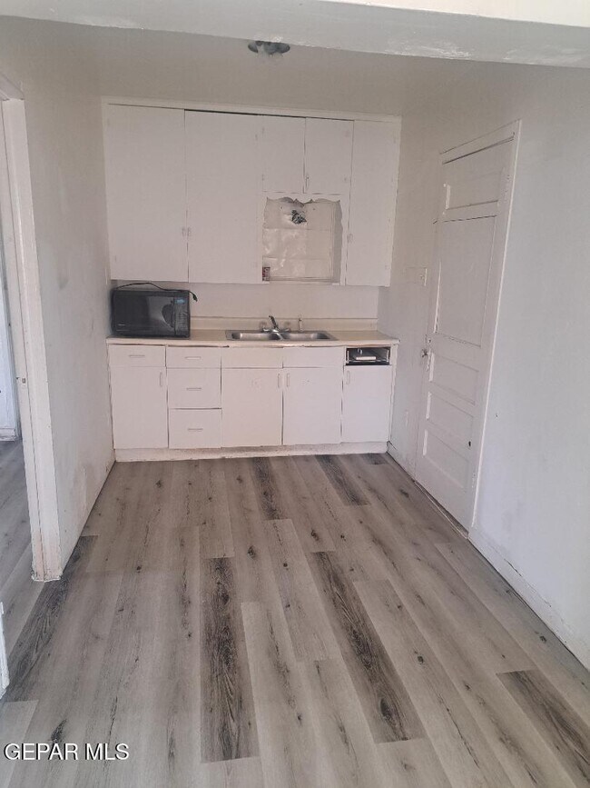 Foto del edificio - 905 NE Camp St
